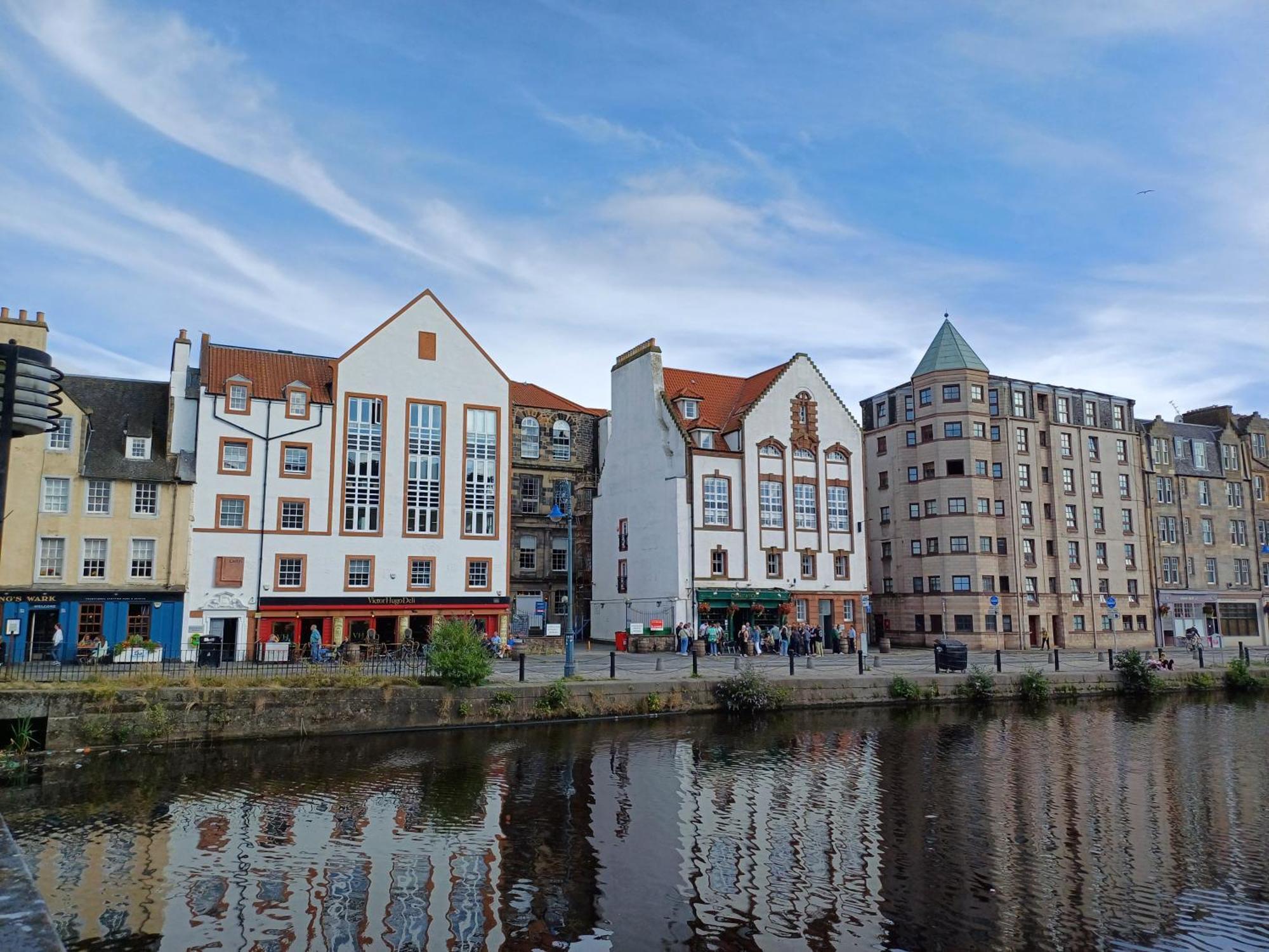 Lovely Ground Floor Apartment In Great Location At The Shore, Edinburgh Exterior photo